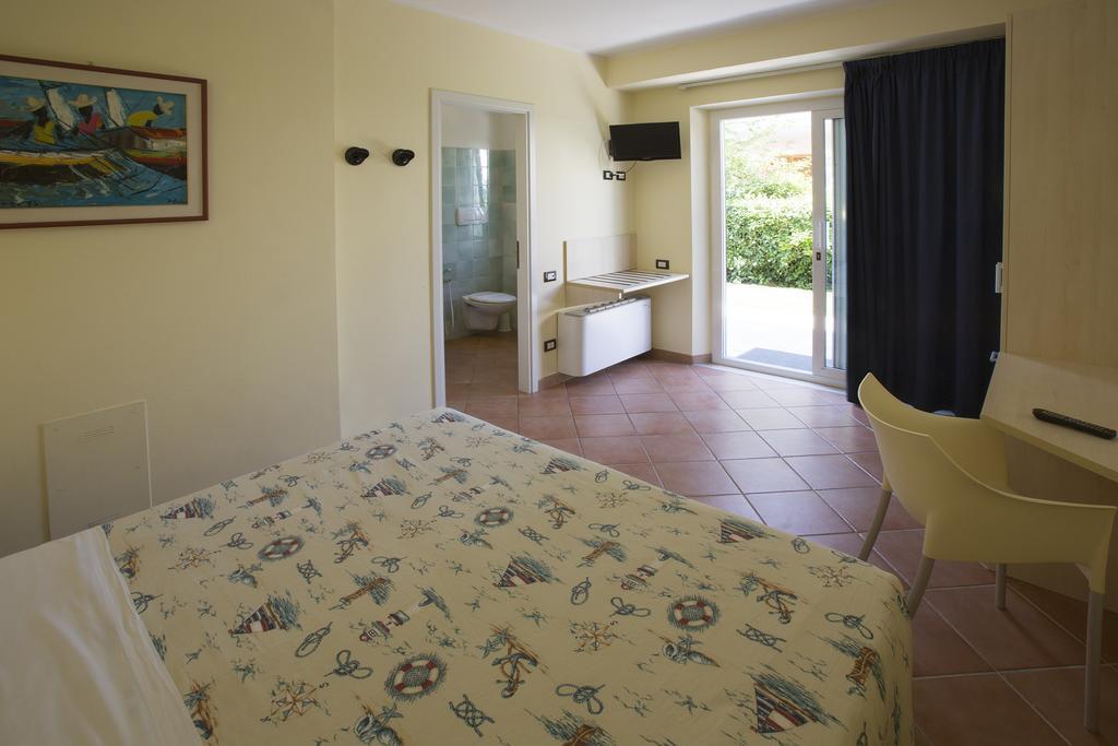 Hotel Vila Bahia Numana Cameră foto